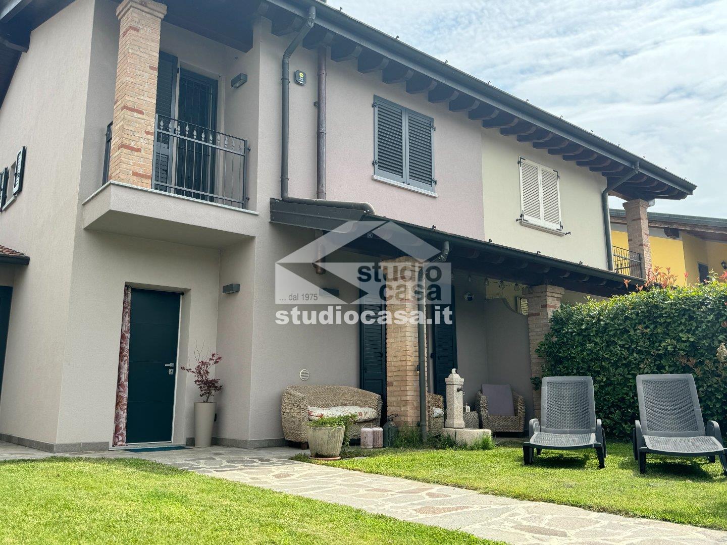 Villa a schiera di testa in vendita a Fiesco