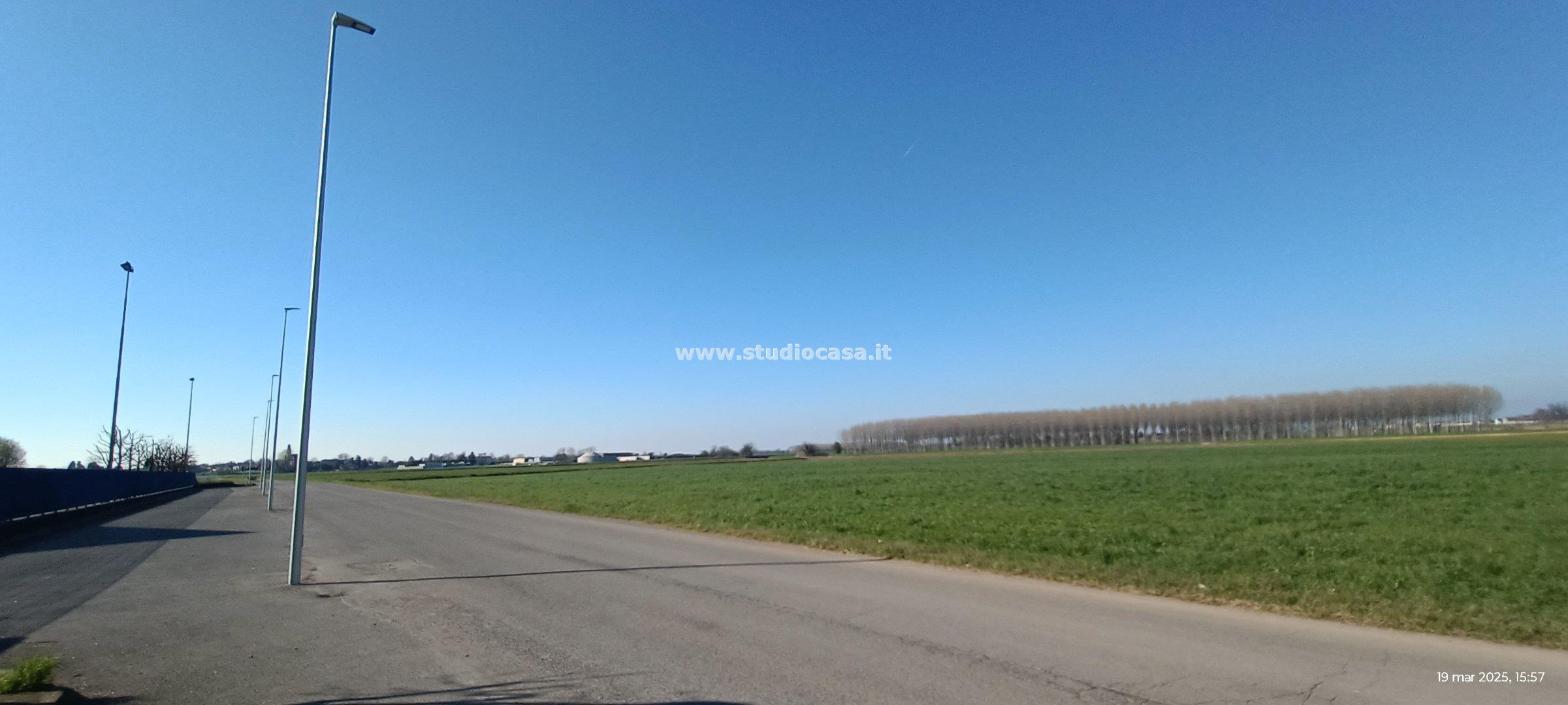 Terreno Industriale in vendita a Castelleone