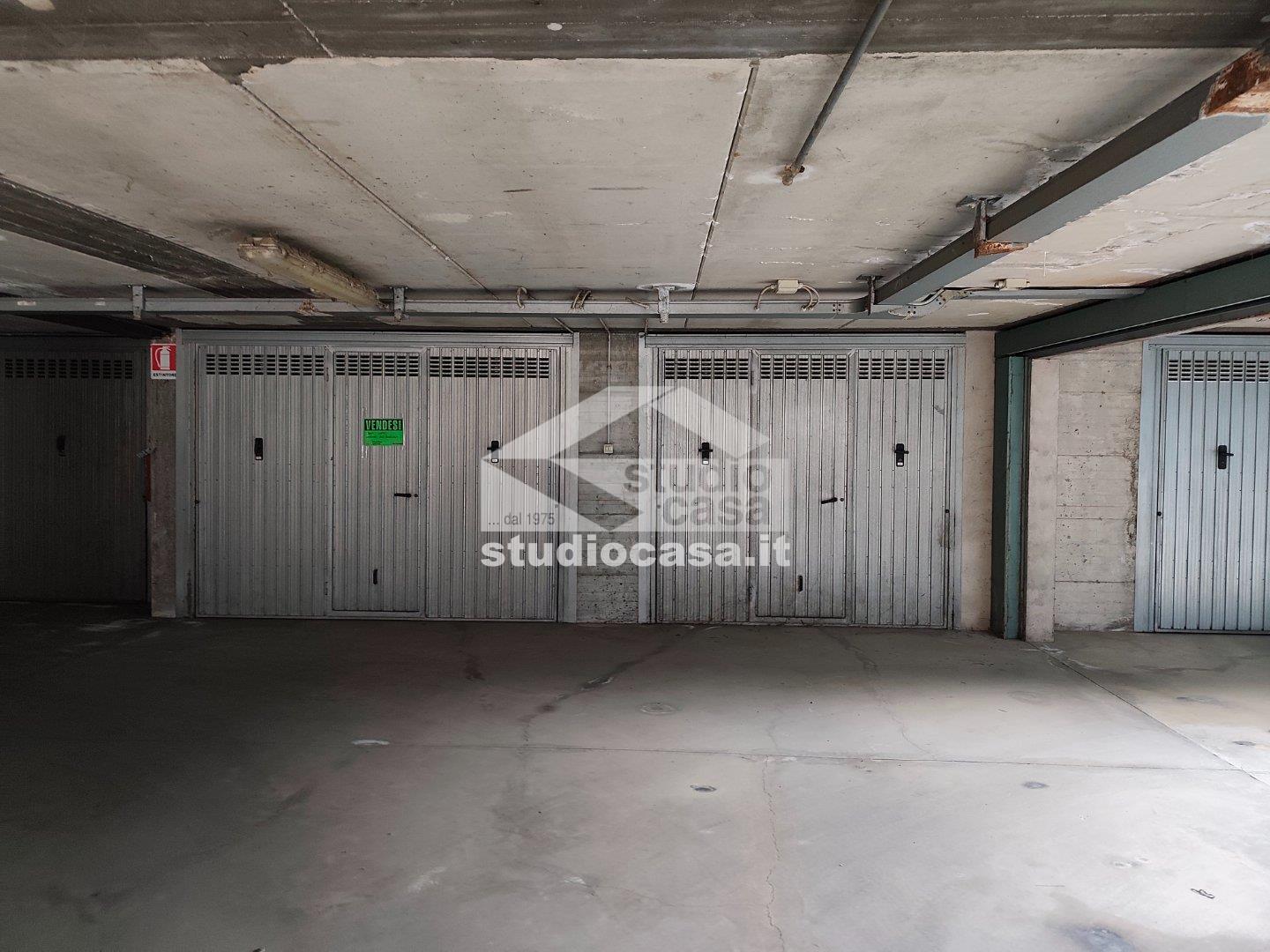 Magazzino in vendita a Castelleone