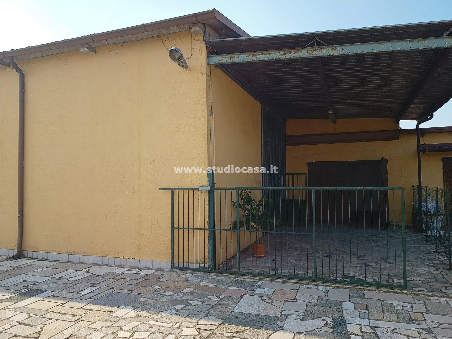Deposito in affitto a Castelleone