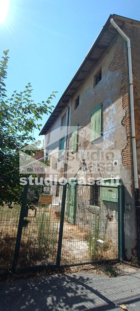 Casa Plurifamiliare in vendita a San Bassano