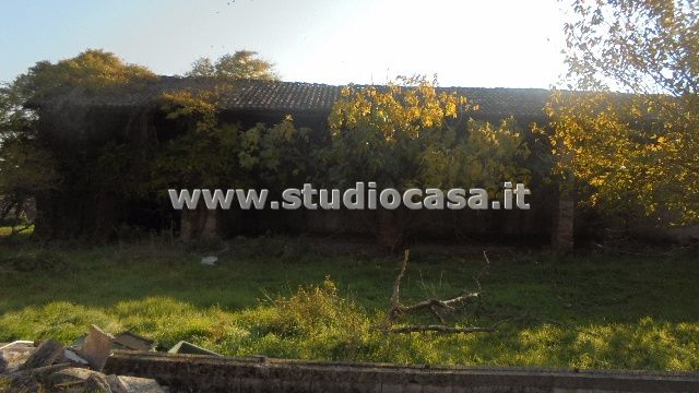 Cascina in vendita a Castelleone
