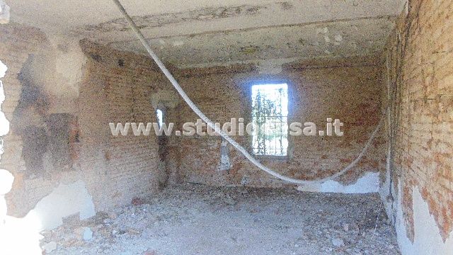 Cascina in vendita a Castelleone