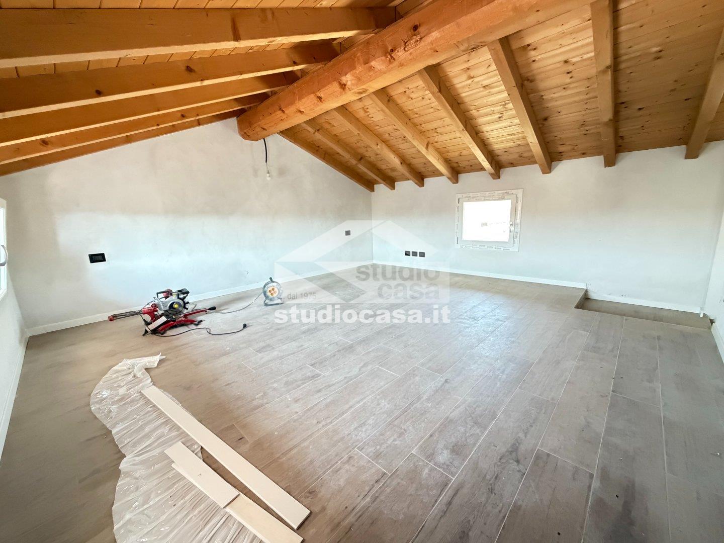 Casa Plurifamiliare in vendita a Crema