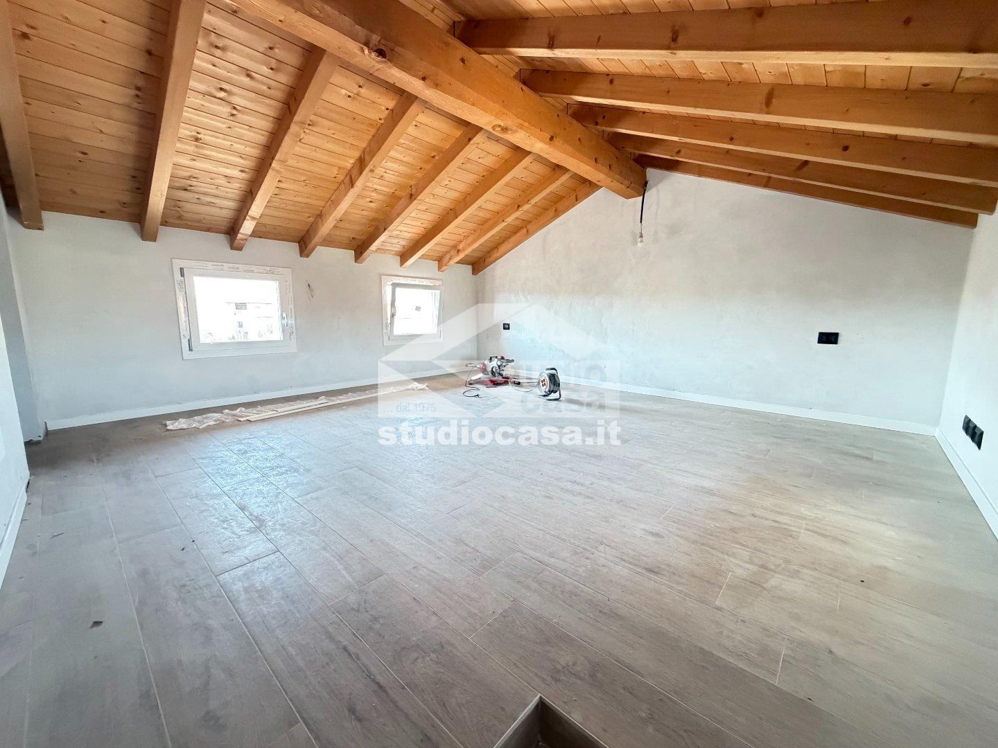 Casa Plurifamiliare in vendita a Crema
