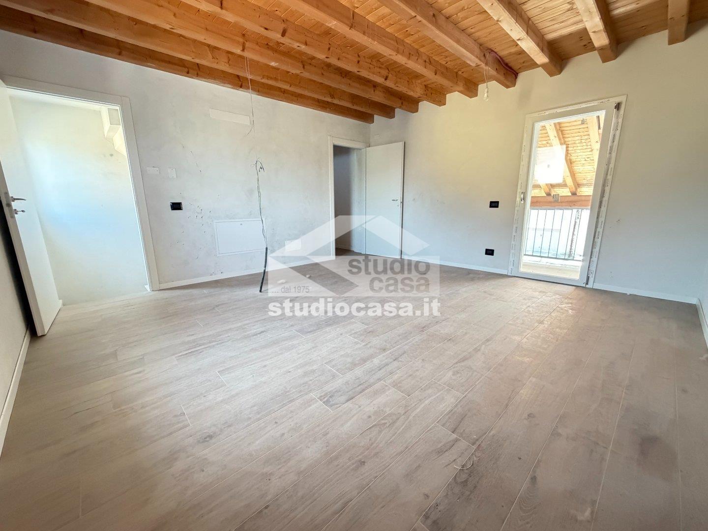 Casa Plurifamiliare in vendita a Crema