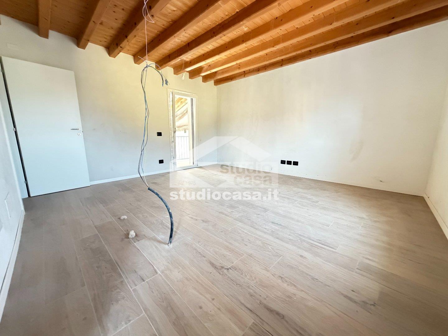 Casa Plurifamiliare in vendita a Crema