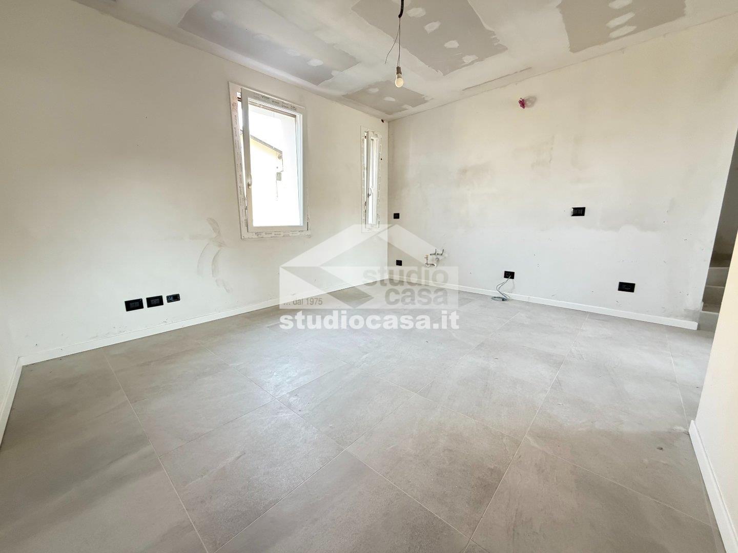 Casa Plurifamiliare in vendita a Crema
