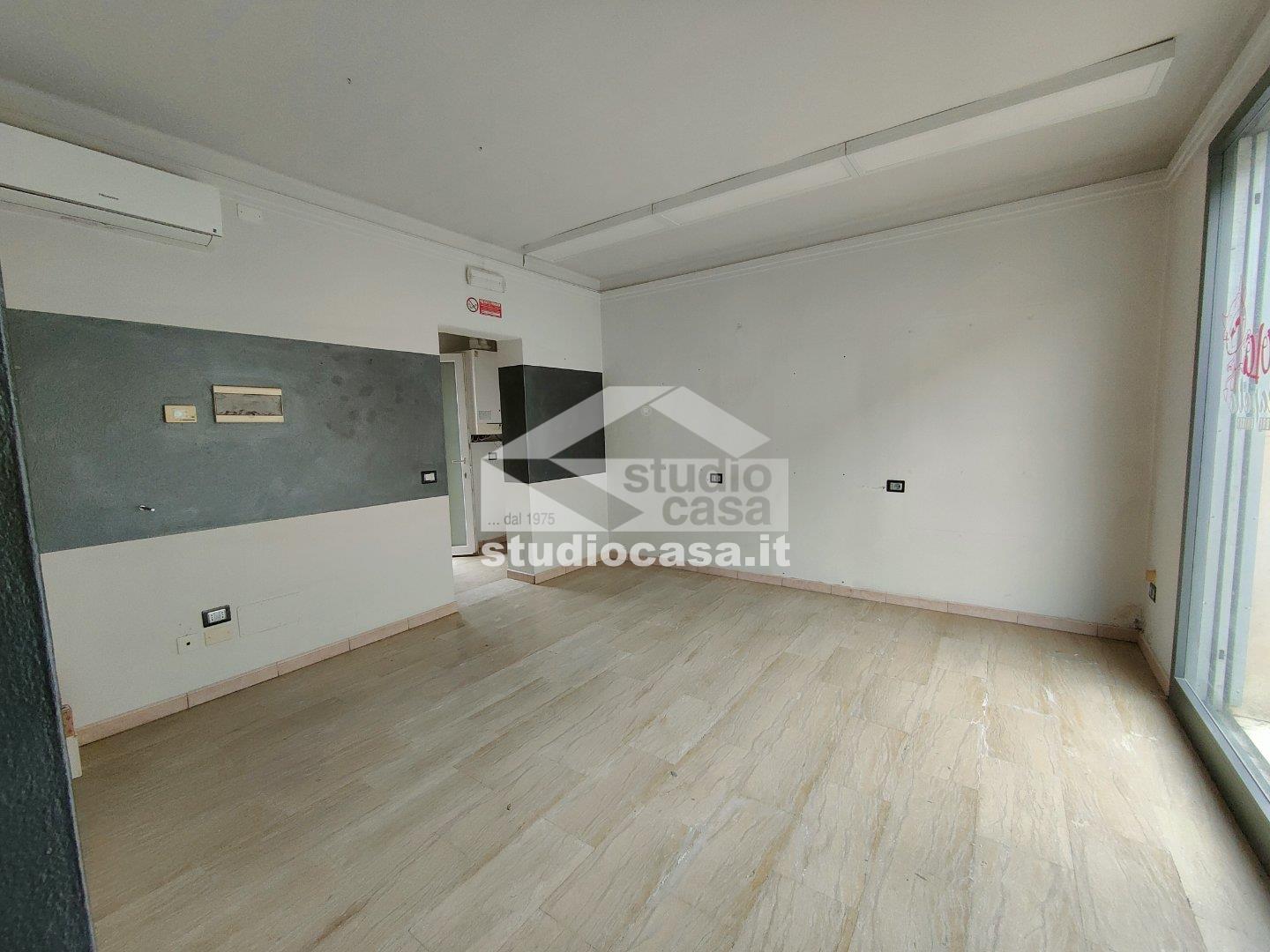 Negozio in affitto a Capergnanica