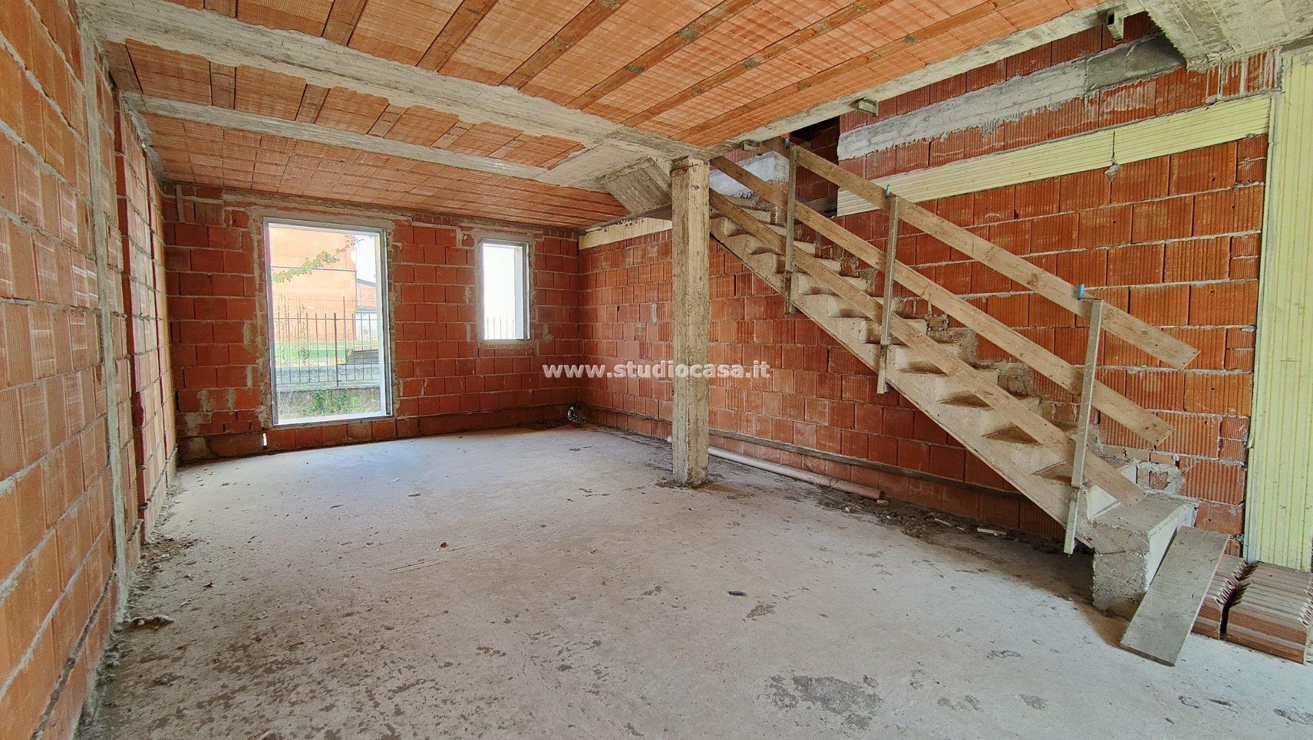 Villa a schiera di testa in vendita a Casaletto Ceredano