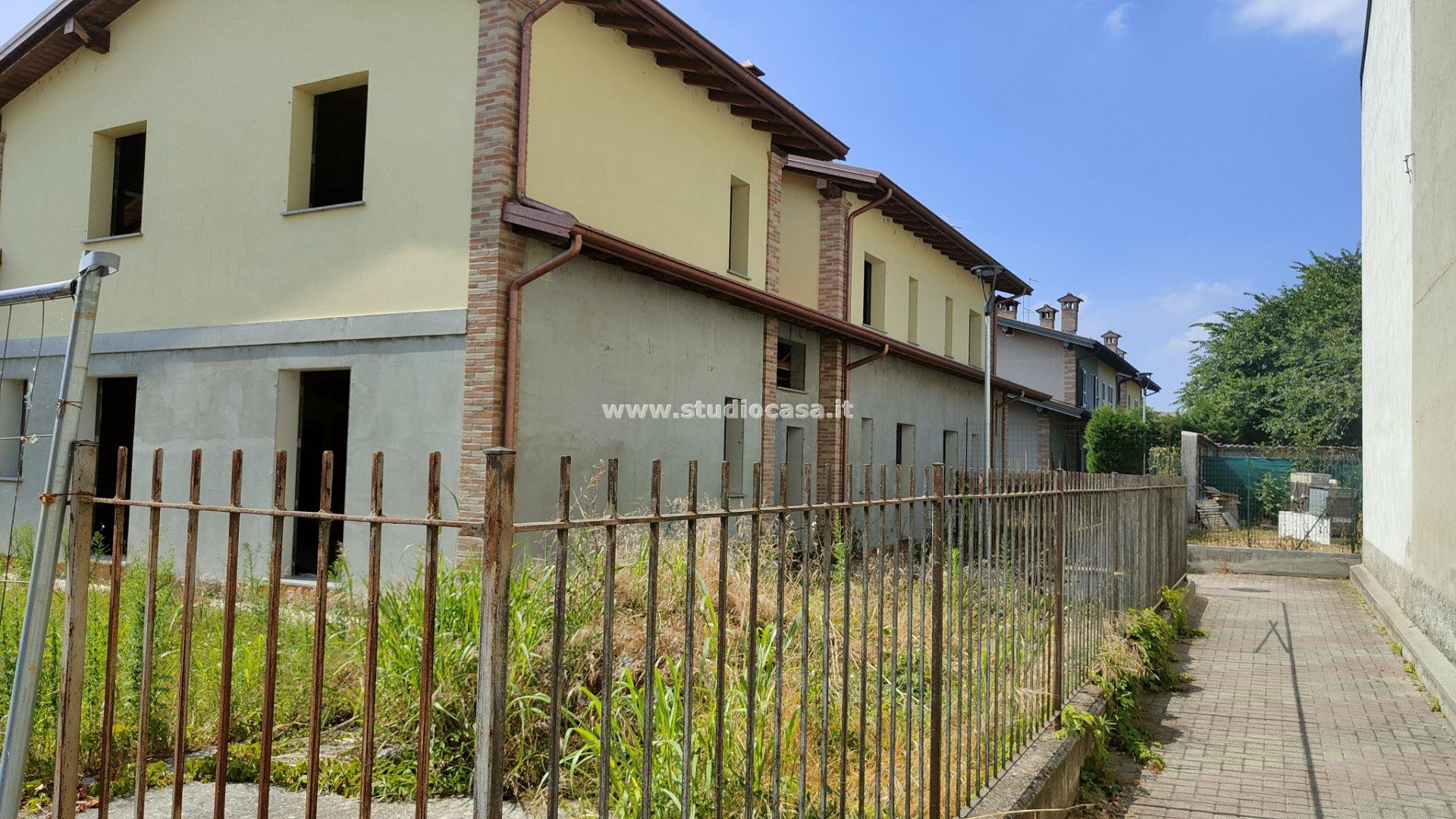 Villa a schiera di testa in vendita a Casaletto Ceredano