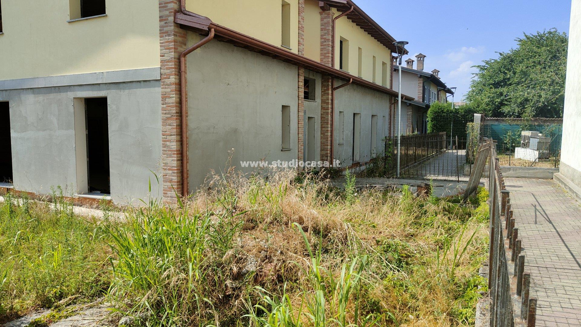 Villa a schiera di testa in vendita a Casaletto Ceredano