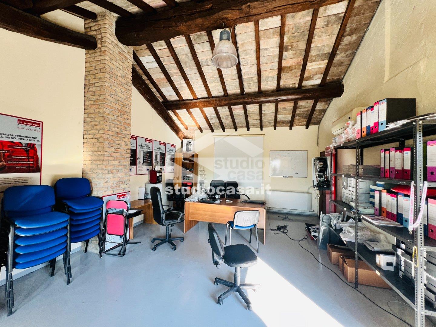 Magazzino in affitto a Vailate