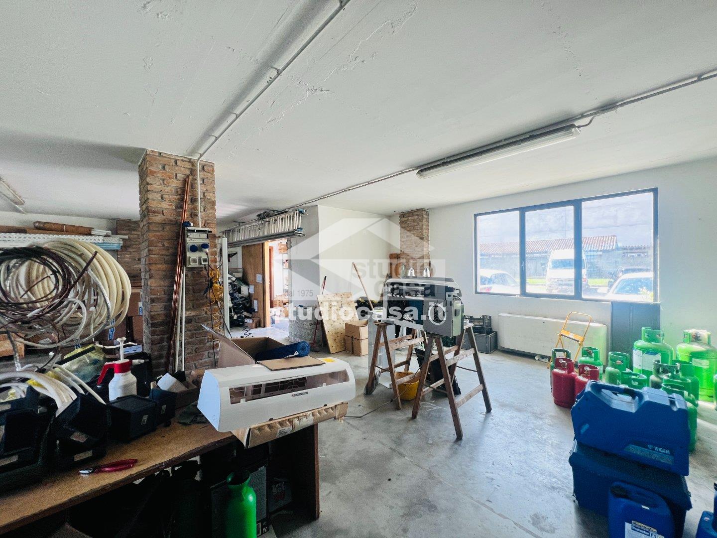 Ufficio in vendita a Vailate