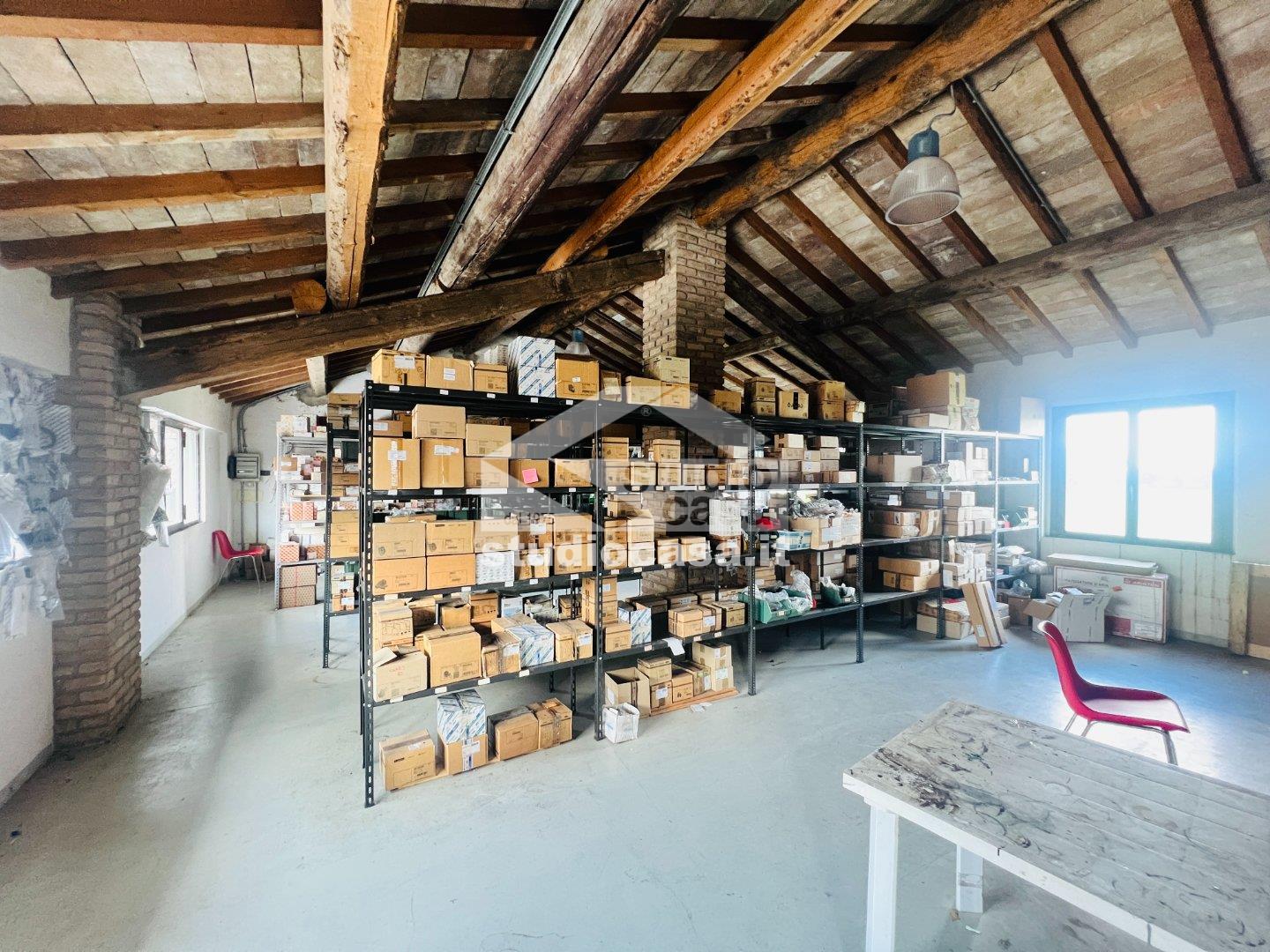 Ufficio in vendita a Vailate