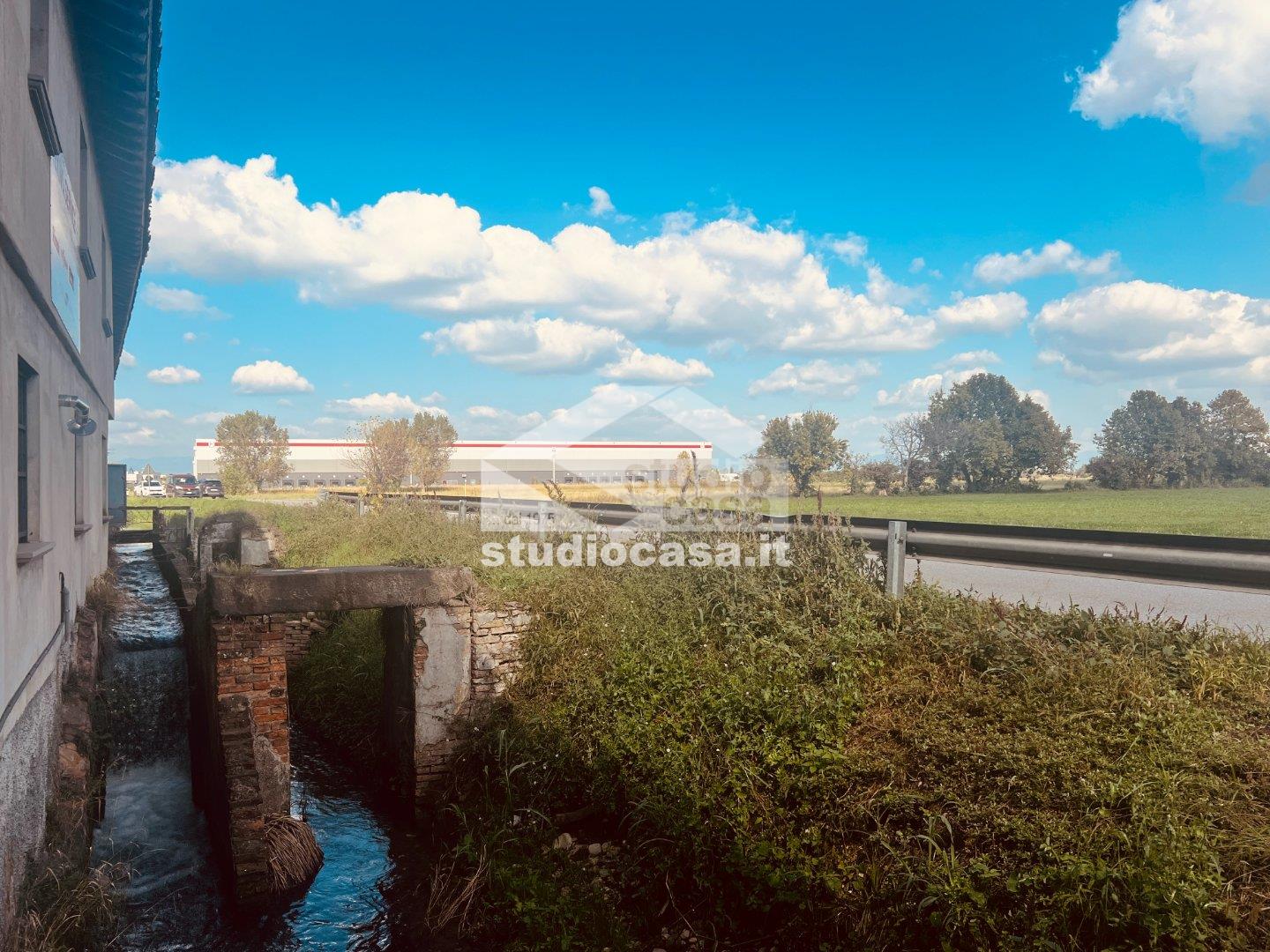 Ufficio in vendita a Vailate