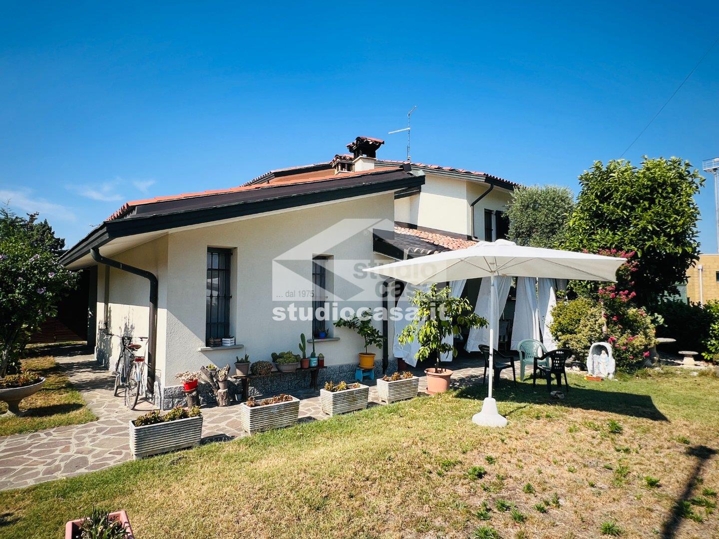 Villa Unifamiliare in vendita a Pianengo