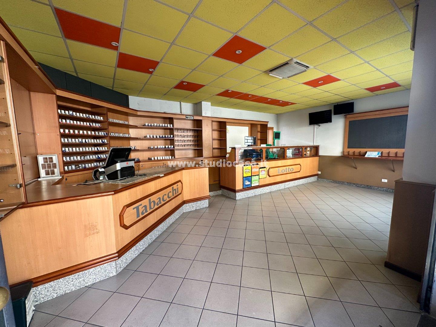 Negozio in vendita a Crema