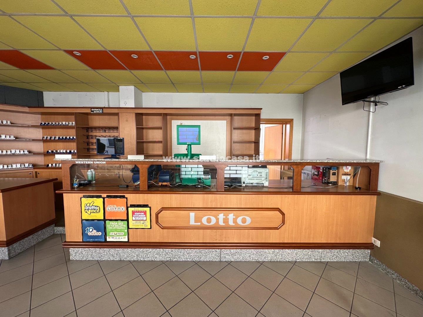 Negozio in vendita a Crema