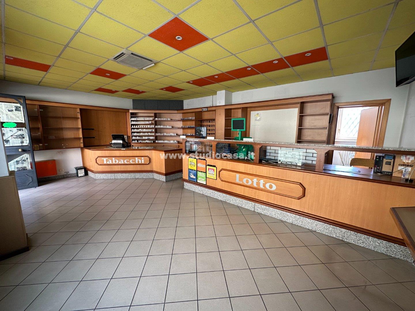 Negozio in vendita a Crema