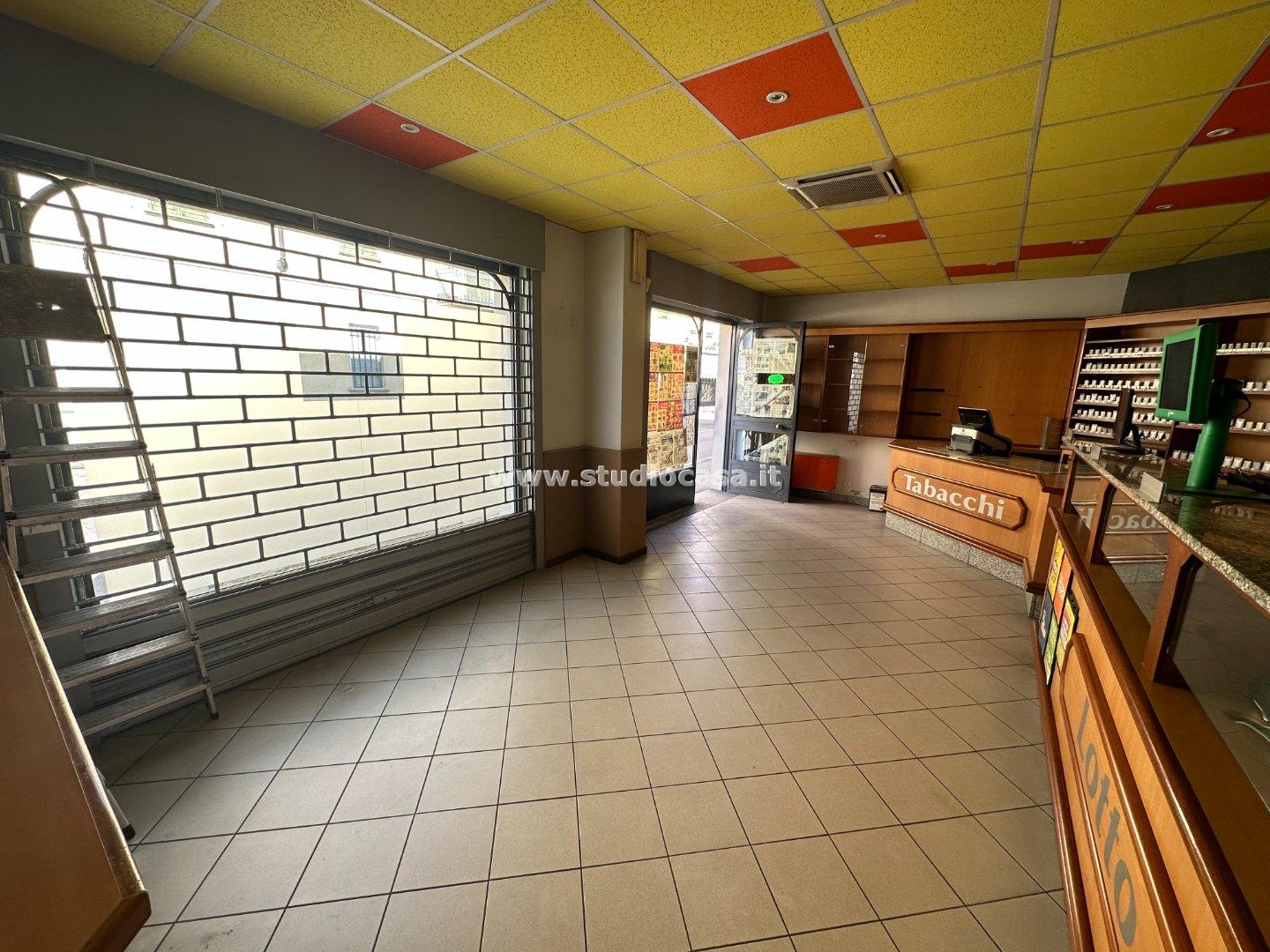 Negozio in vendita a Crema