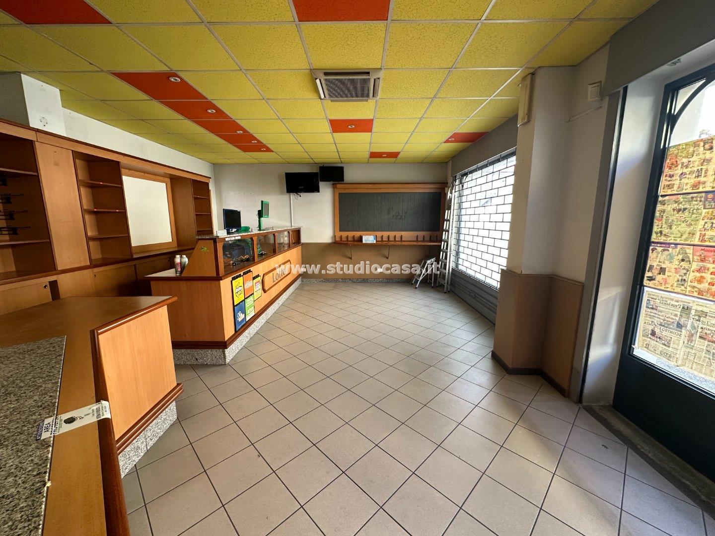 Negozio in vendita a Crema