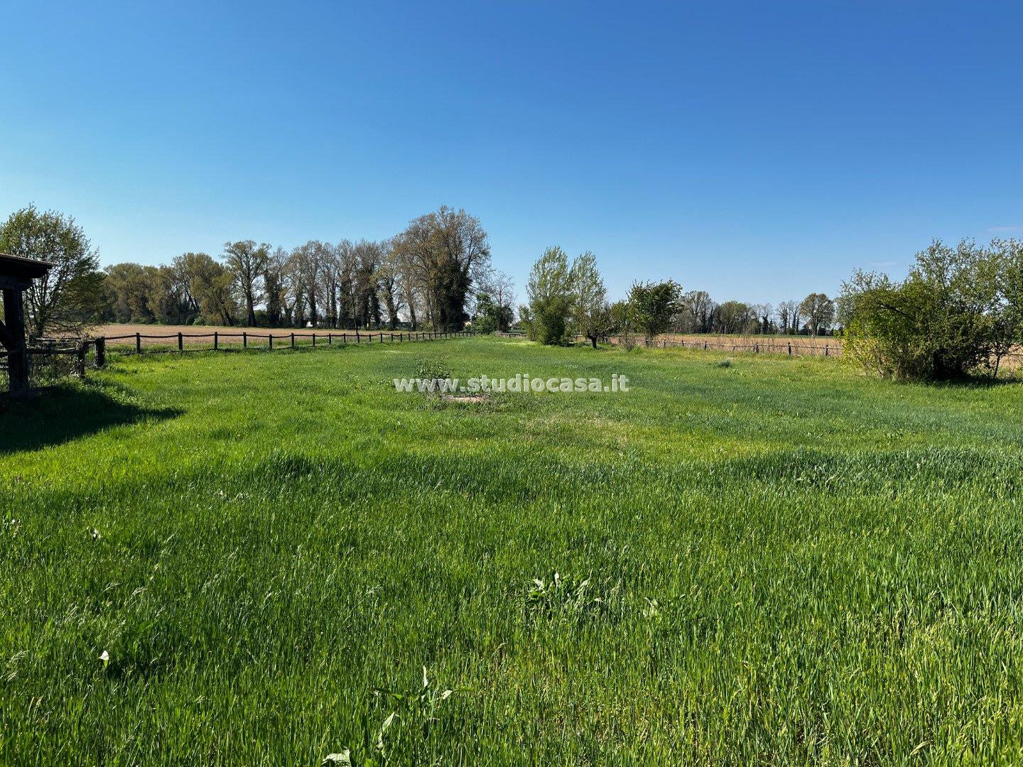 Casale in vendita a Gombito