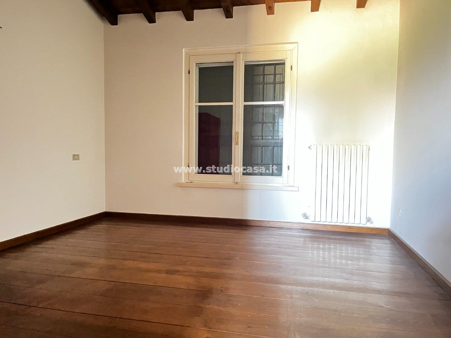 Casale in vendita a Gombito