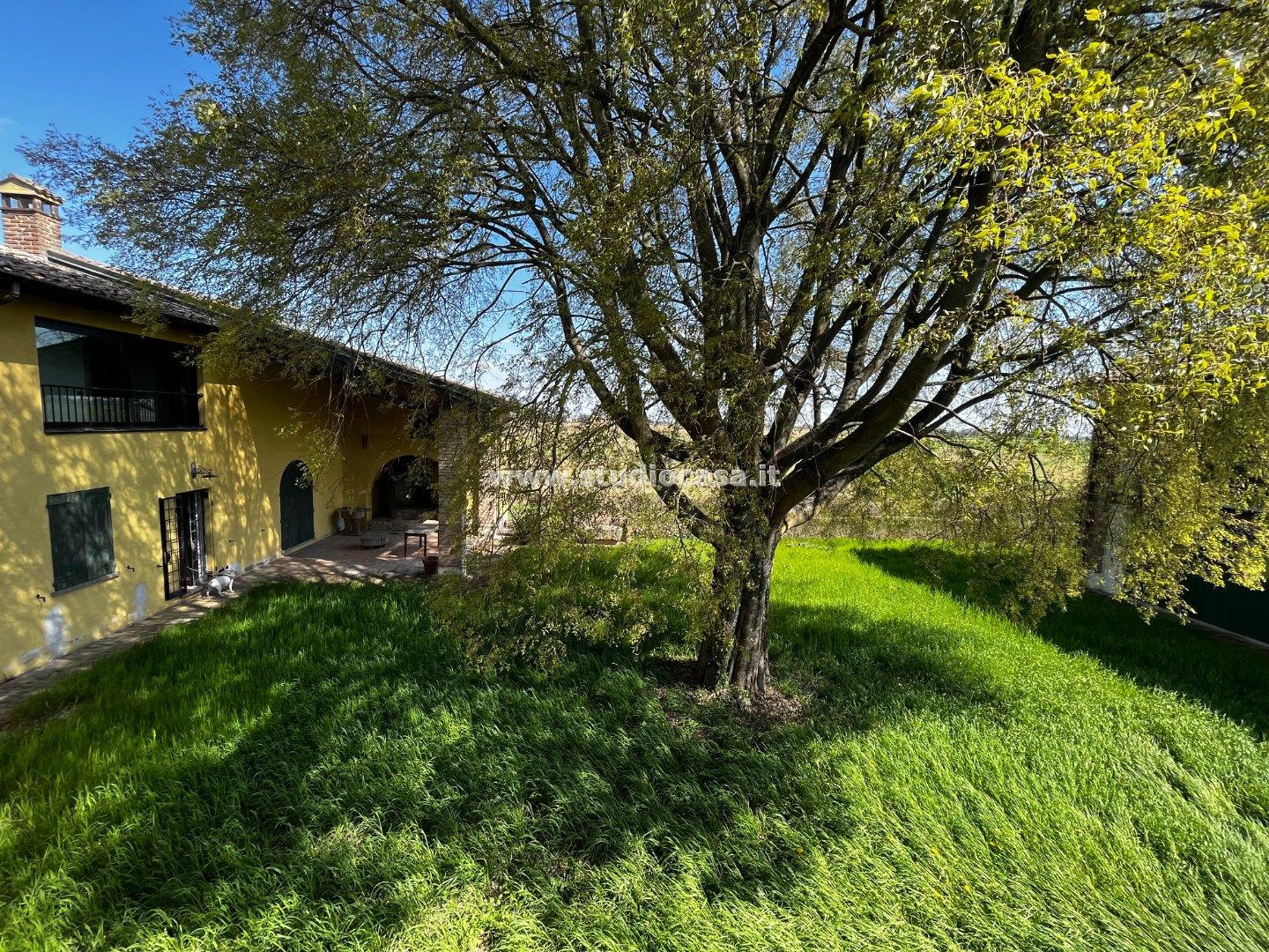 Casale in vendita a Gombito