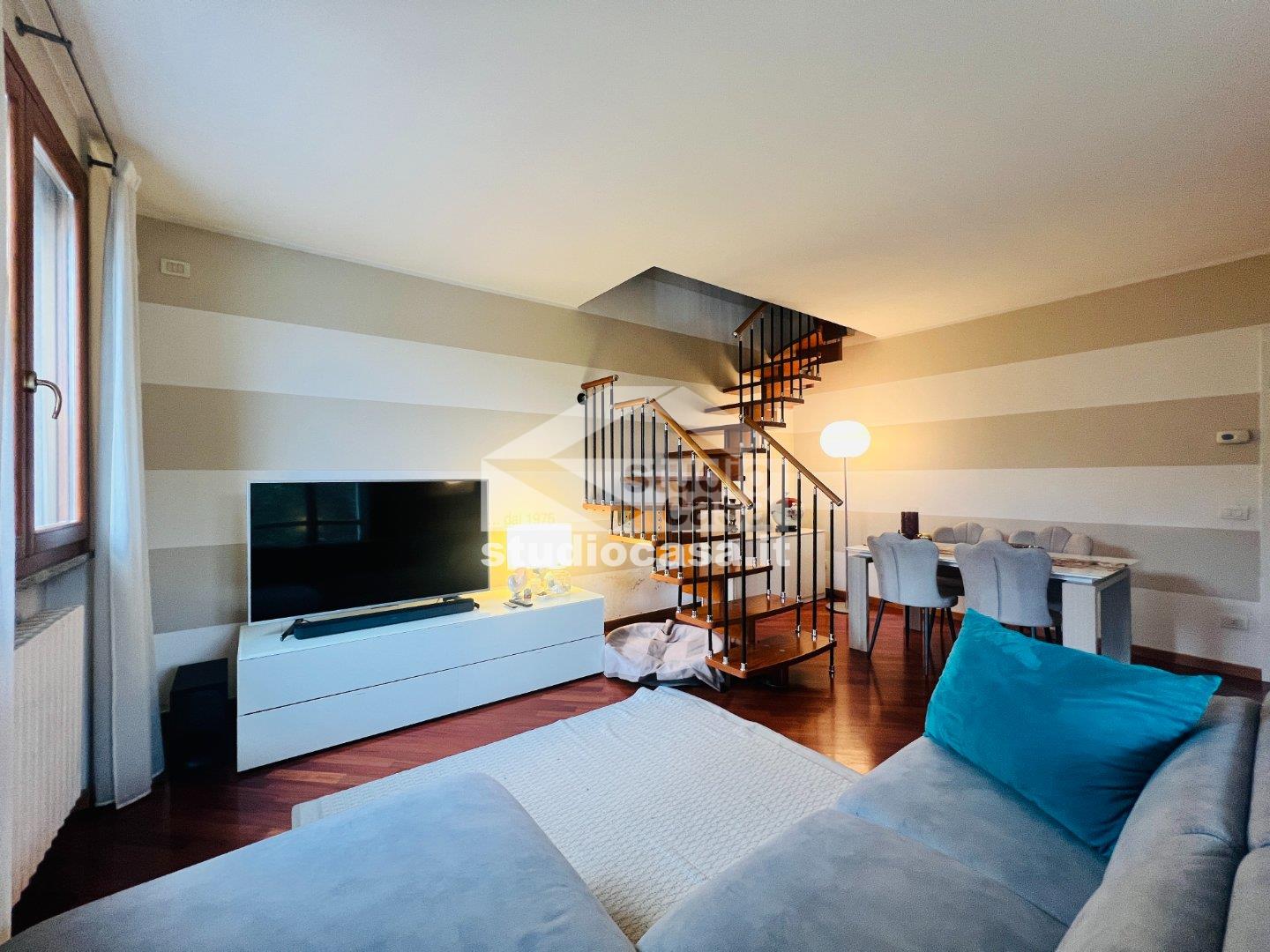 Villa a schiera di testa in vendita a Sergnano