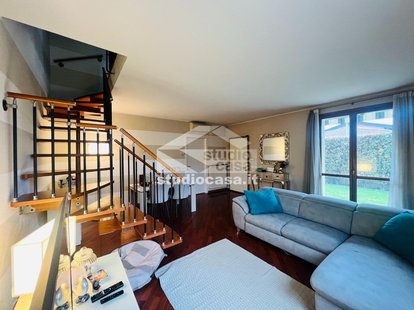 Villa a schiera di testa in vendita a Sergnano