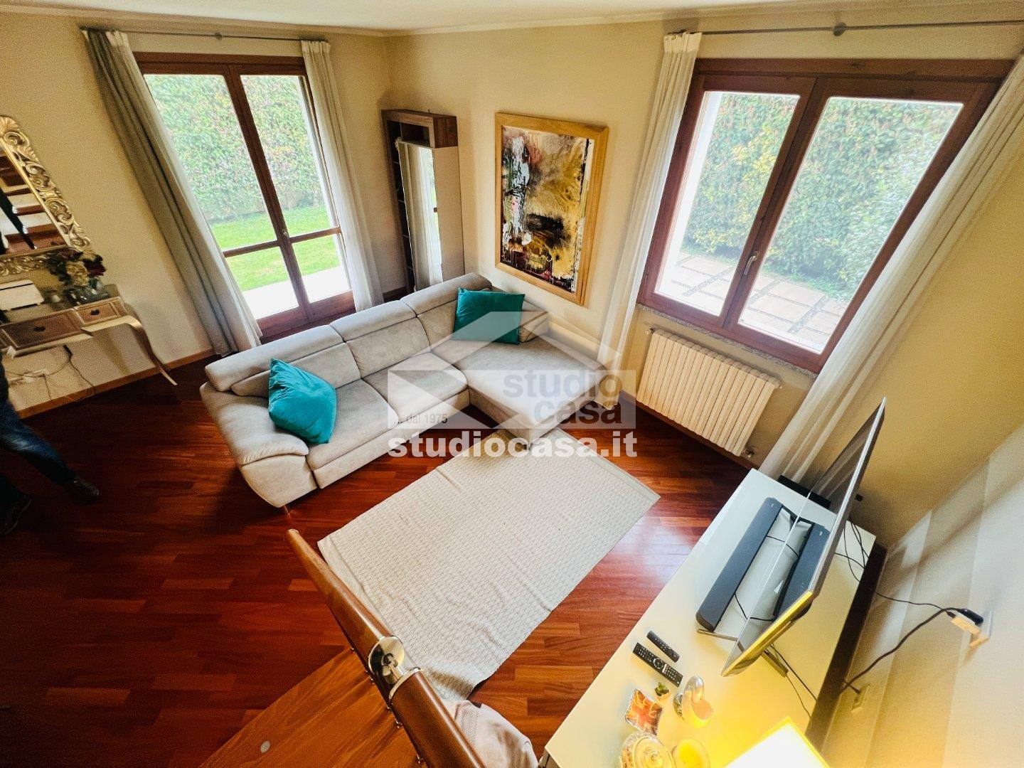 Villa a schiera di testa in vendita a Sergnano