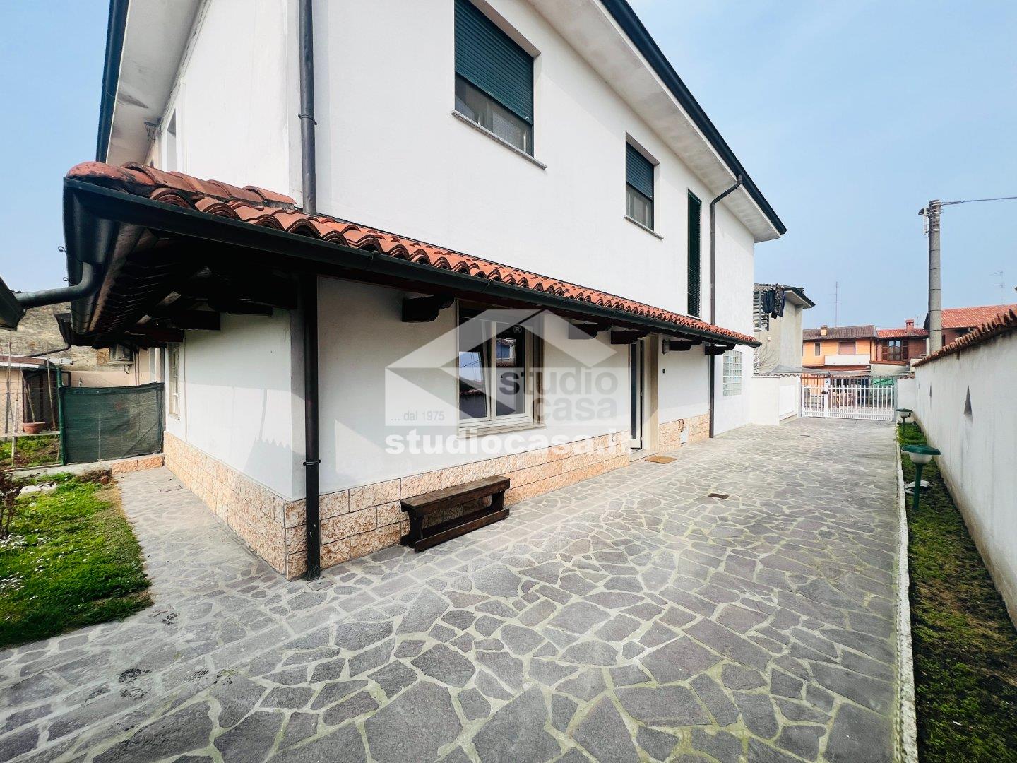 Casa Bifamiliare in vendita a Bagnolo Cremasco