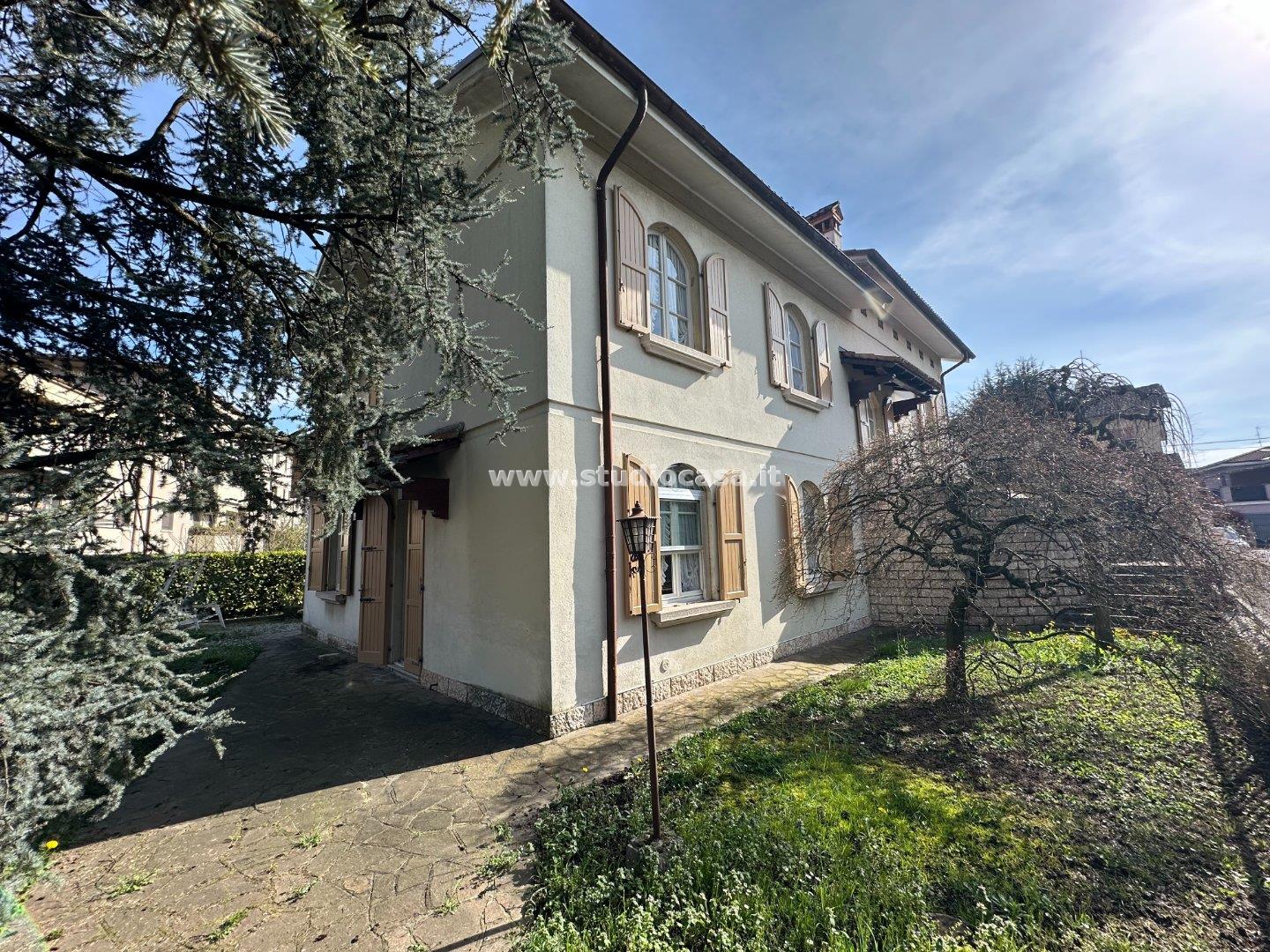 Villa Unifamiliare in vendita a Crema