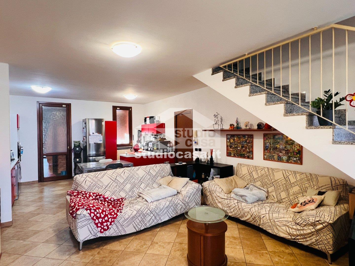 Villa Bifamiliare in vendita a Chieve