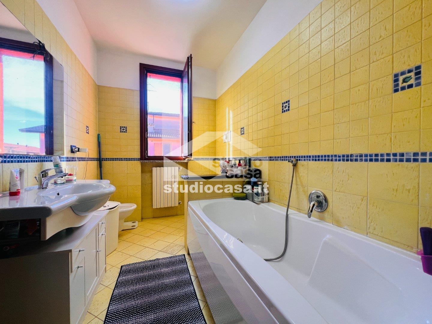 Villa Bifamiliare in vendita a Chieve