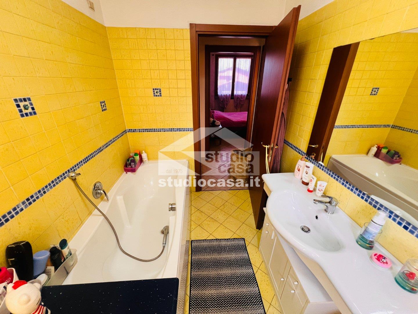 Villa Bifamiliare in vendita a Chieve