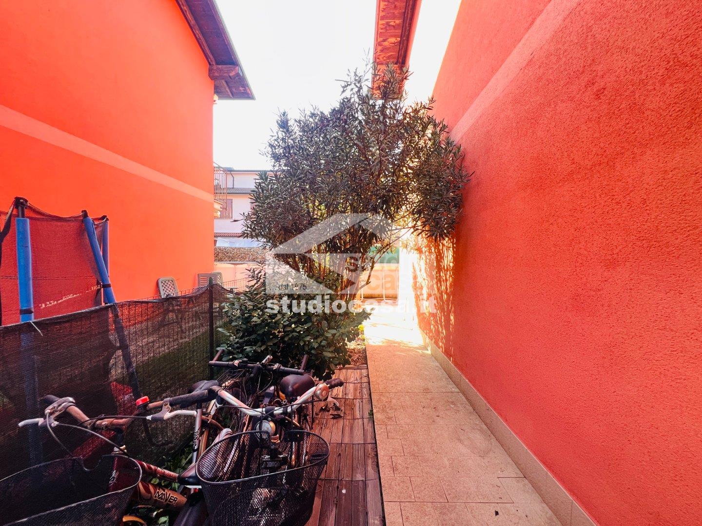 Villa Bifamiliare in vendita a Chieve