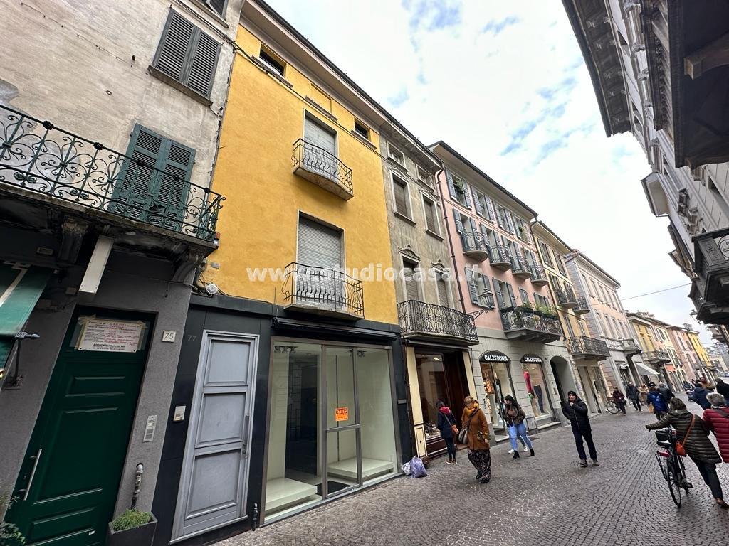 Negozio in vendita a Crema