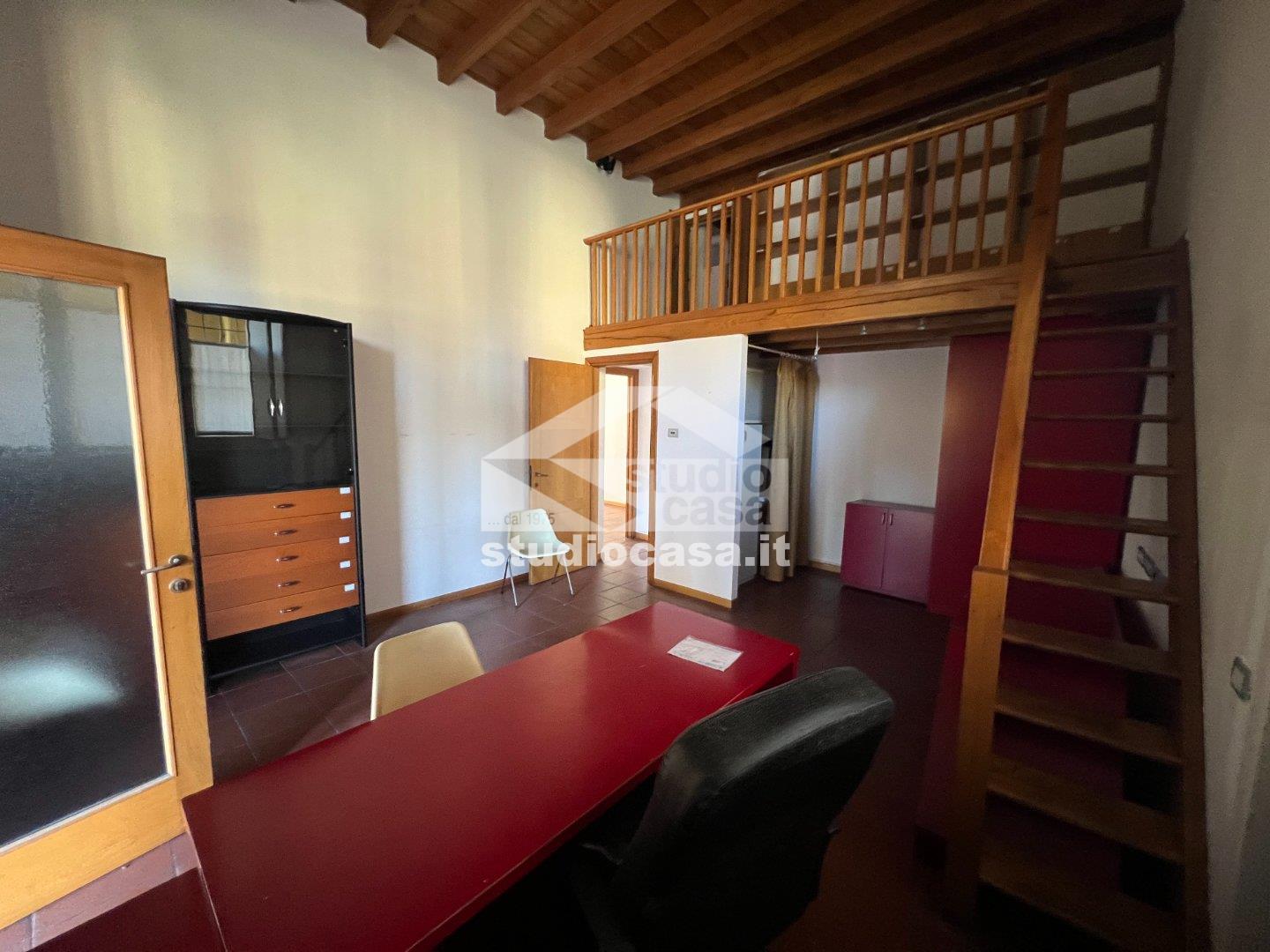 Ufficio in vendita a Crema
