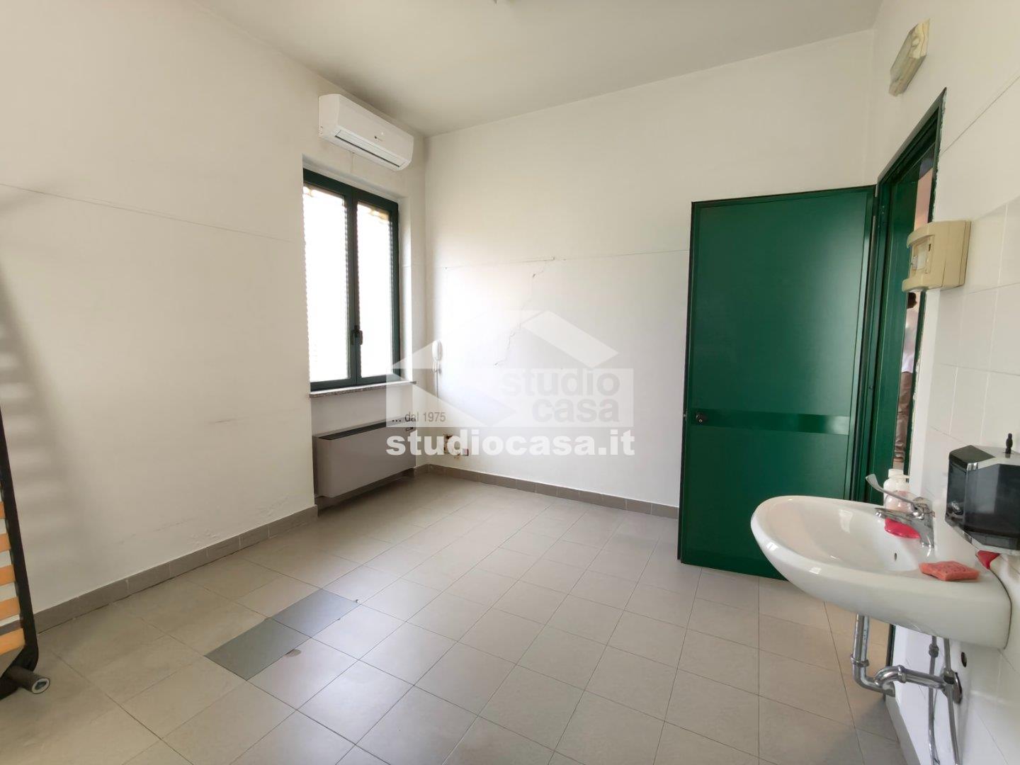Studio in affitto a Crema