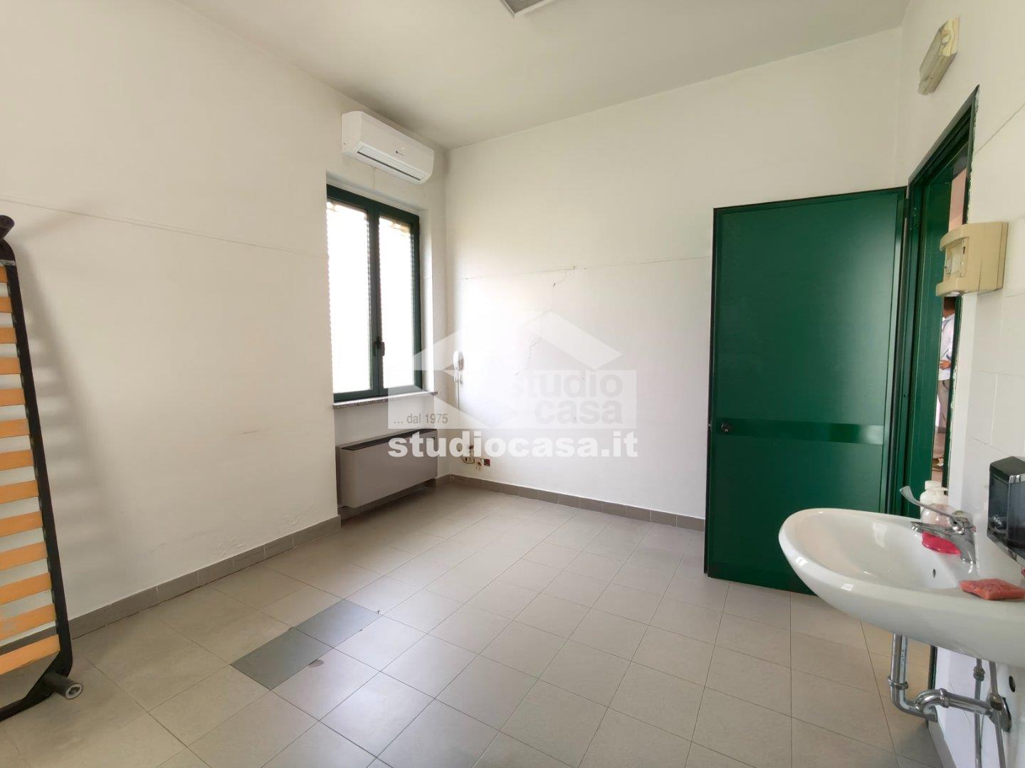 Studio in affitto a Crema