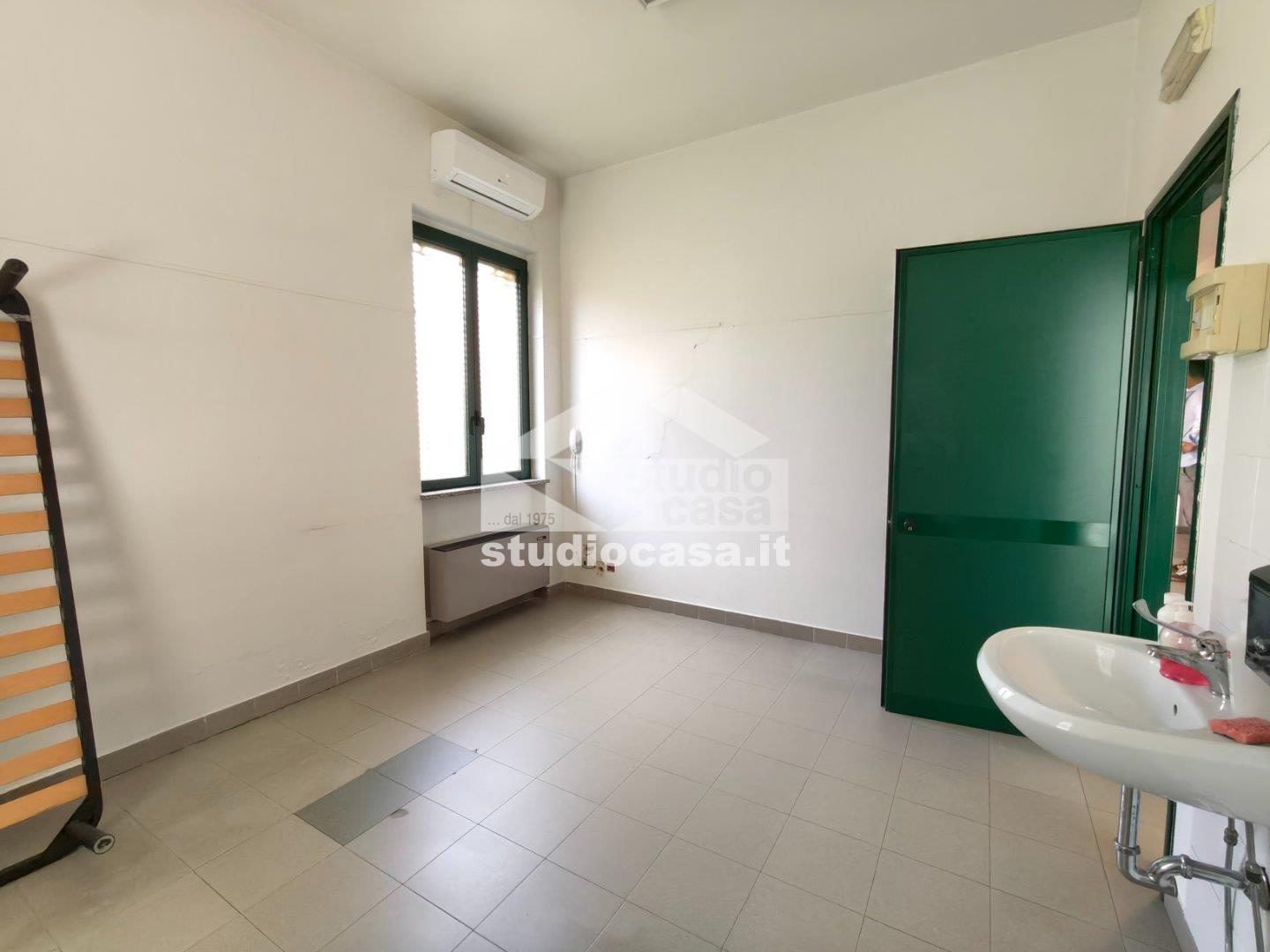 Studio in affitto a Crema