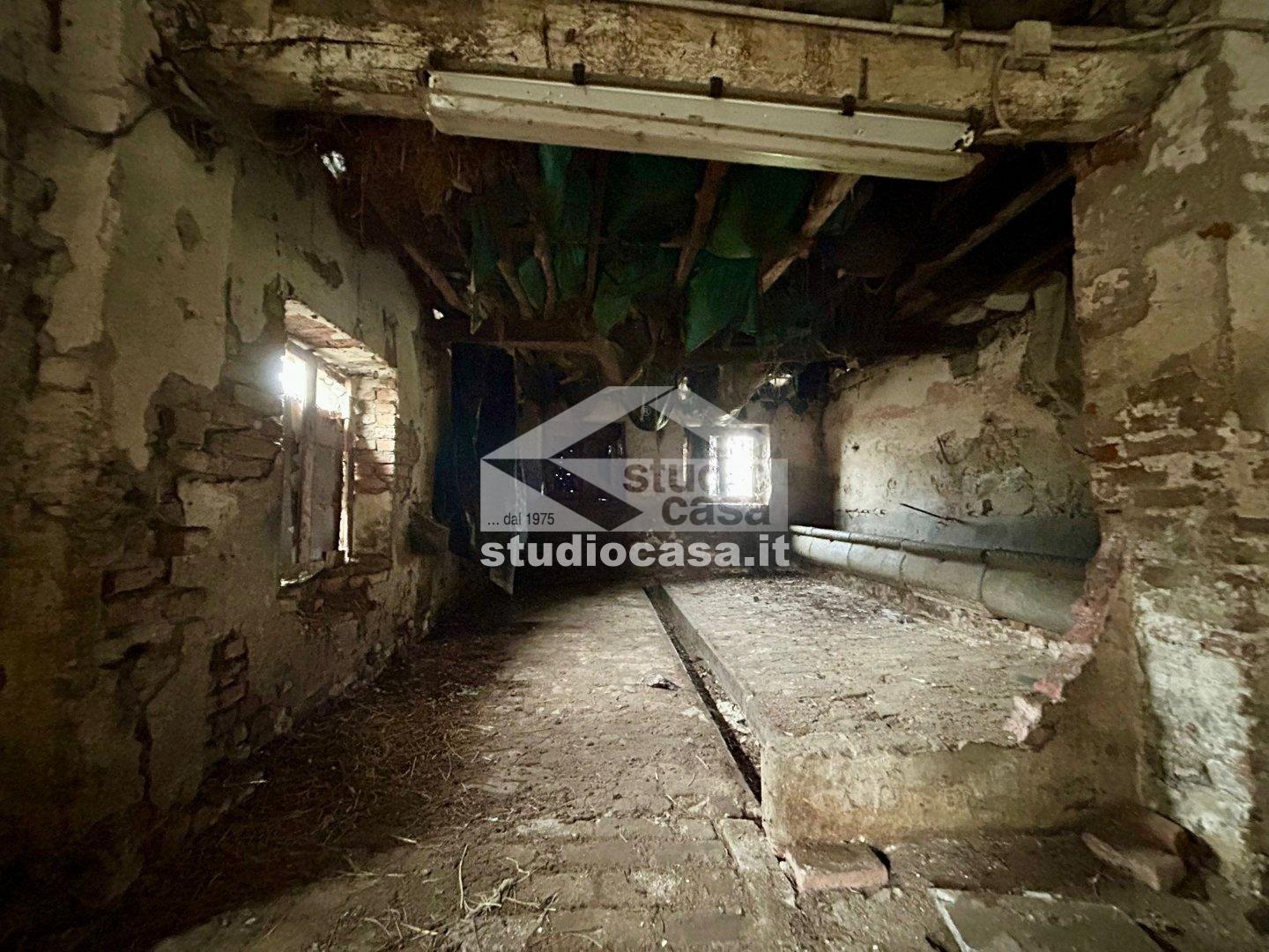 Cascina in vendita a Crema