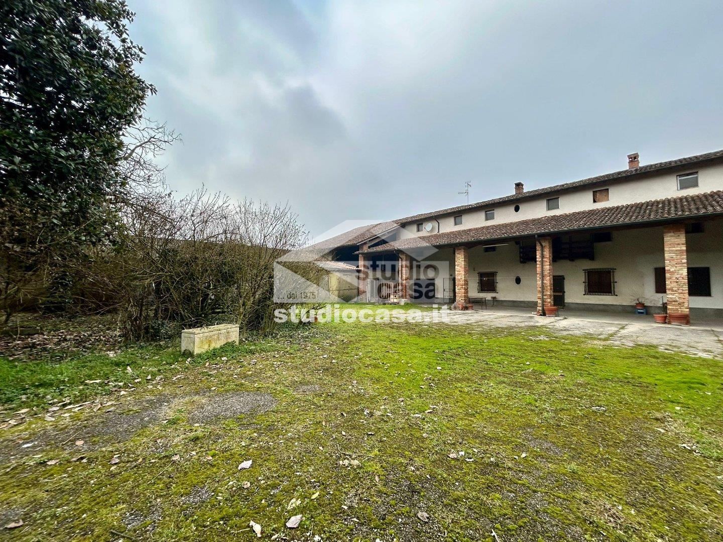 Cascina in vendita a Crema