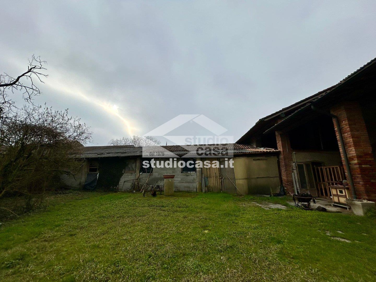 Cascina in vendita a Crema