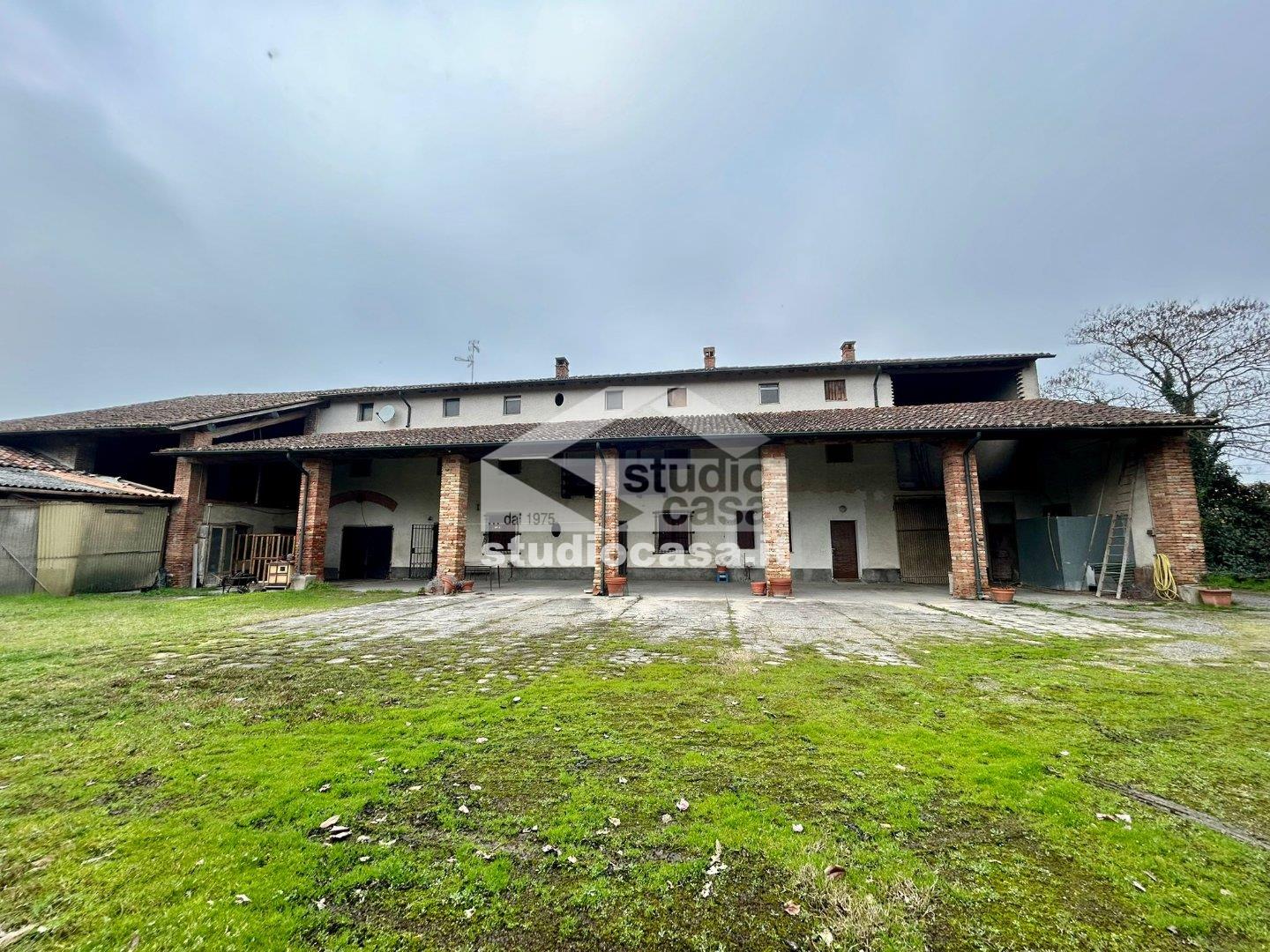 Cascina in vendita a Crema