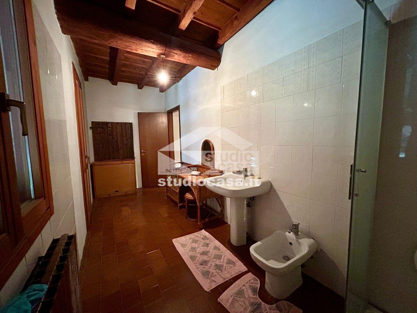 Cascina in vendita a Crema