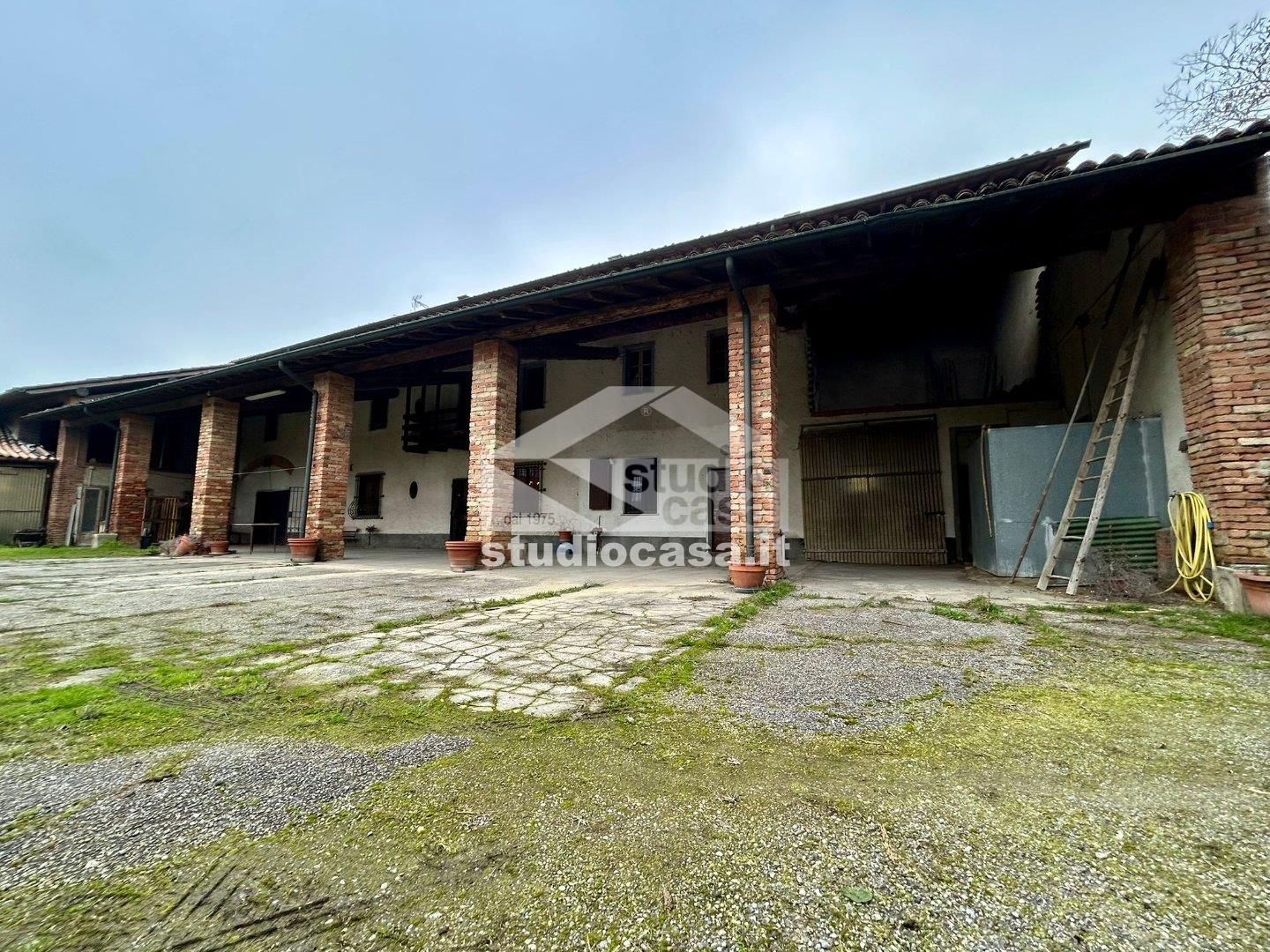 Cascina in vendita a Crema