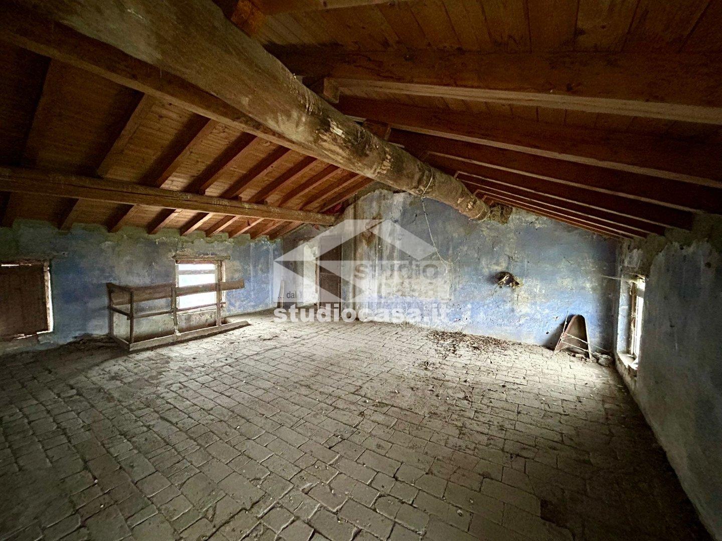 Cascina in vendita a Crema